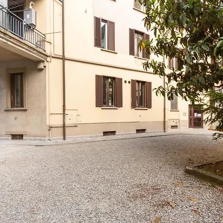 Youhosty - Sauro 5 Milano